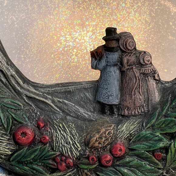 Vintage Ceramic Holiday Wreath Light With Bow And Berries - Picture 2 of 16